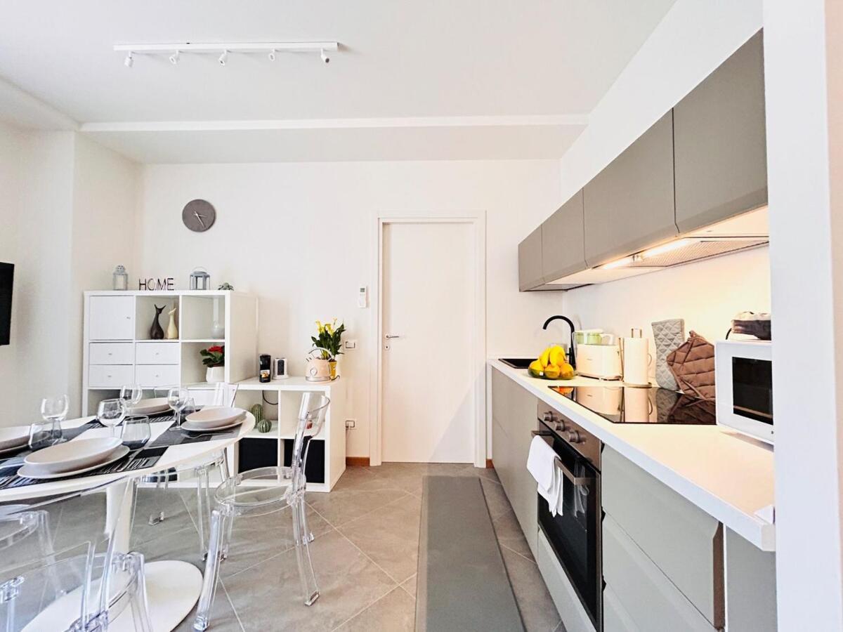 Homeby, Terrace Apartment Francesca Florence Luaran gambar