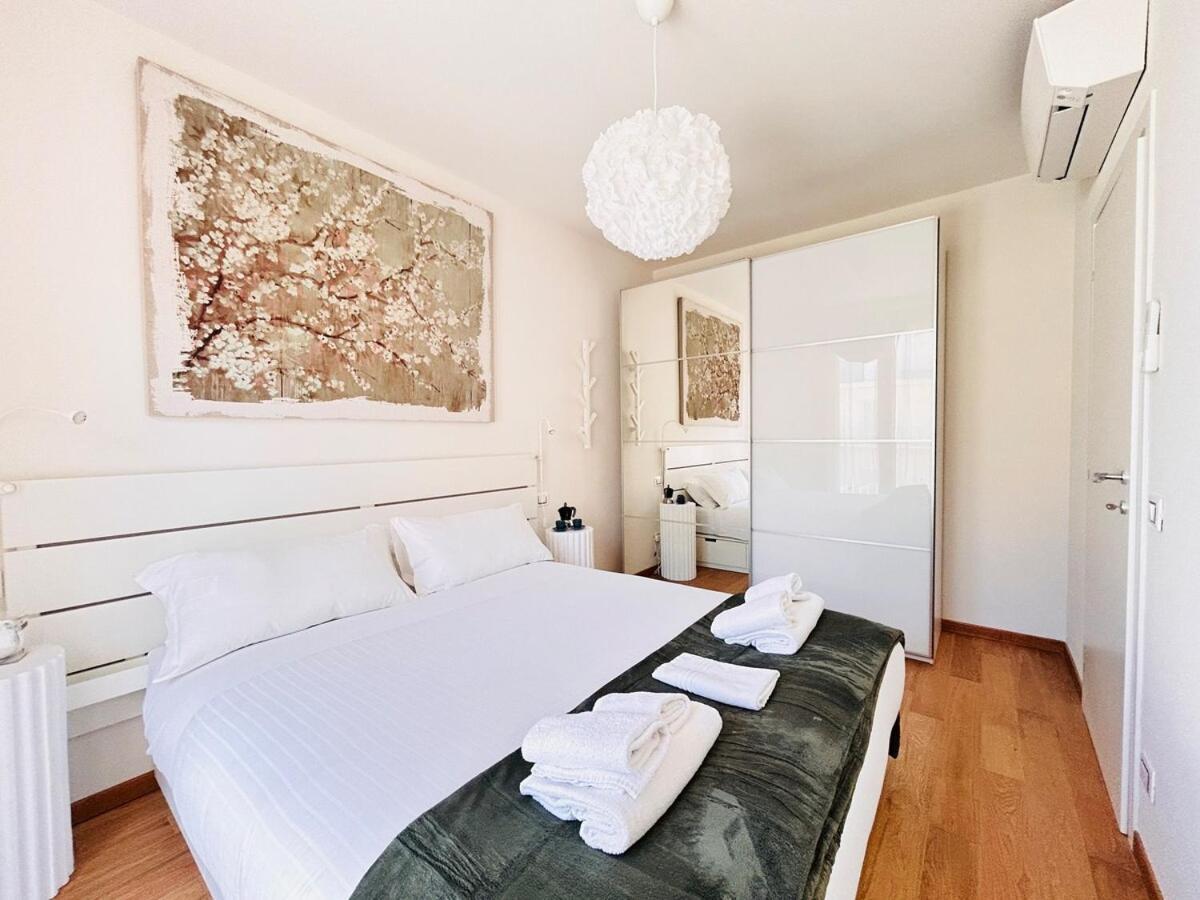 Homeby, Terrace Apartment Francesca Florence Luaran gambar